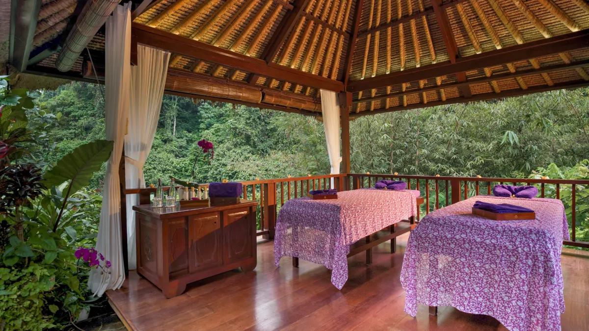 Open-air jungle spa in Ubud surrounded by greenery and tranquil natural light