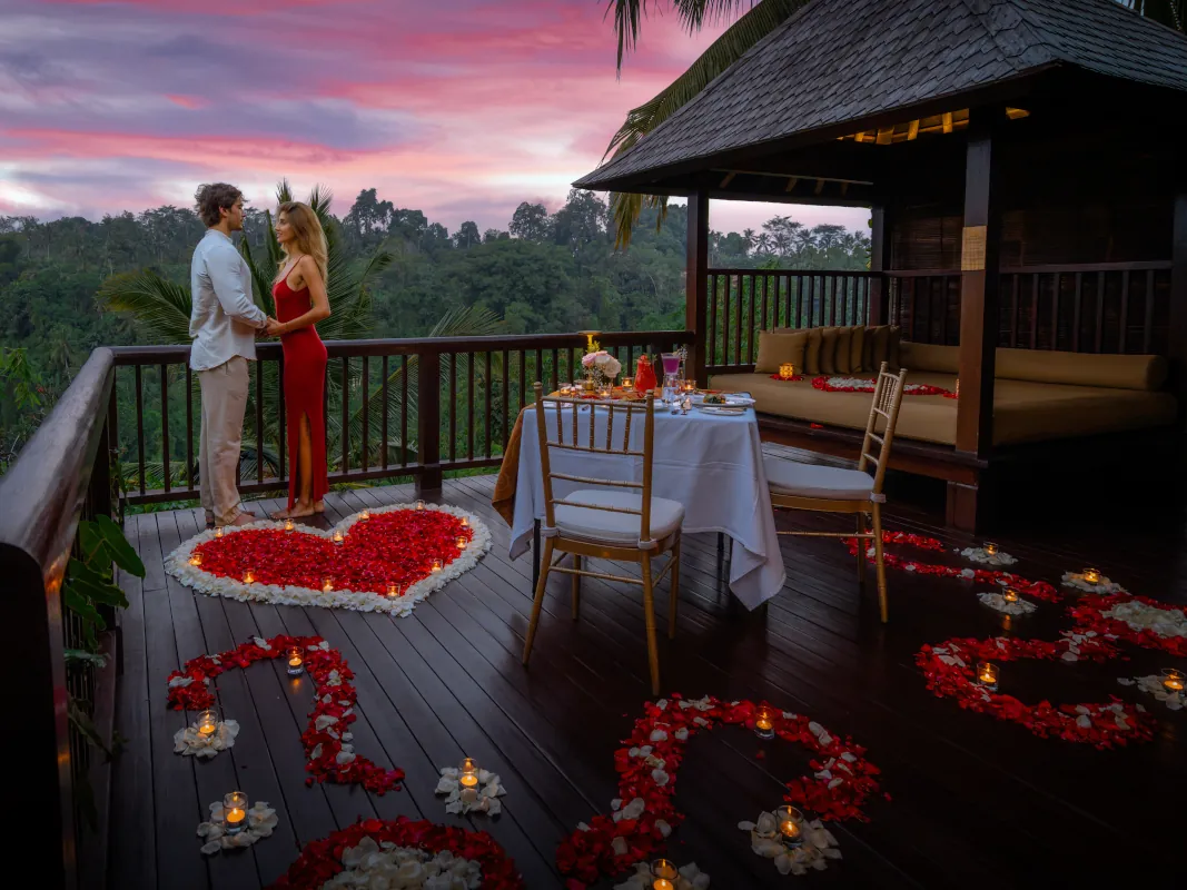 Honeymoon & Romance