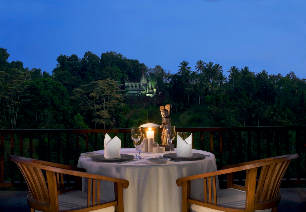 Unique Experiences in Bali - In-Villa Romantic Dining 3