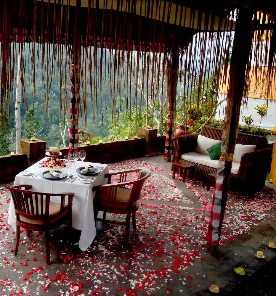 Unique Experiences in Bali - Sacred Romantic Dining 1